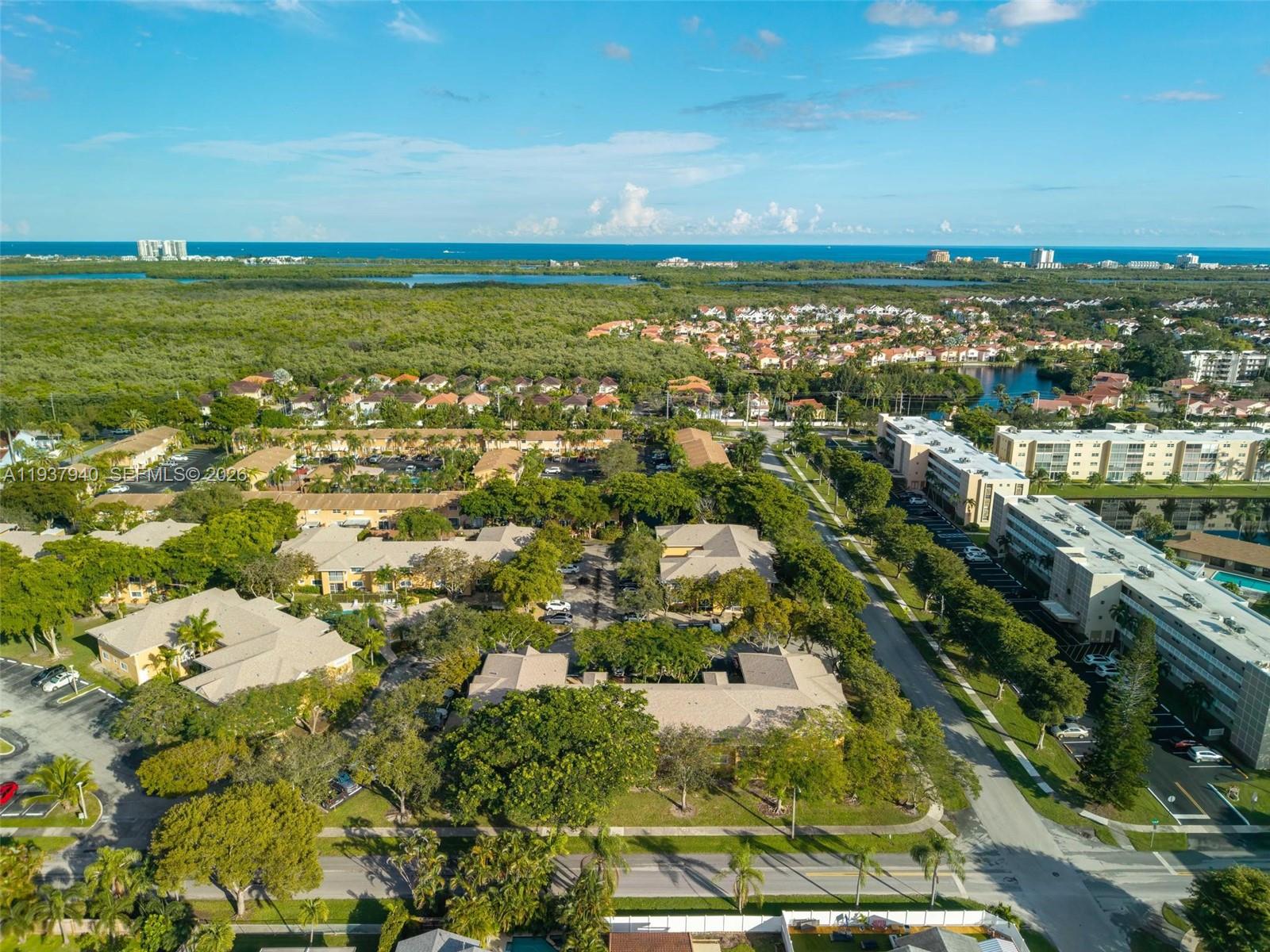 CHATEAU DE VILLE CONDO - Residential