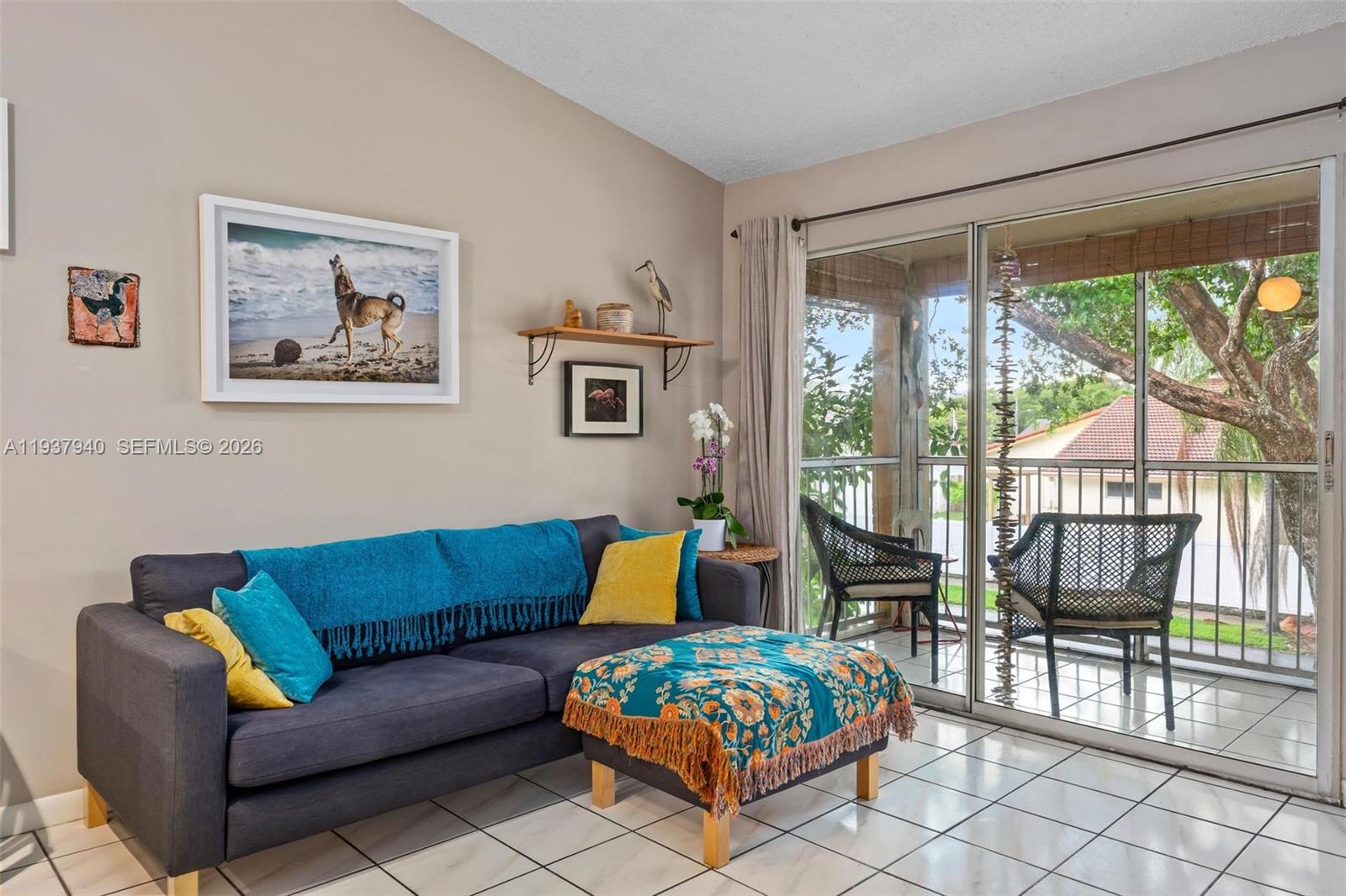 CHATEAU DE VILLE CONDO - Residential