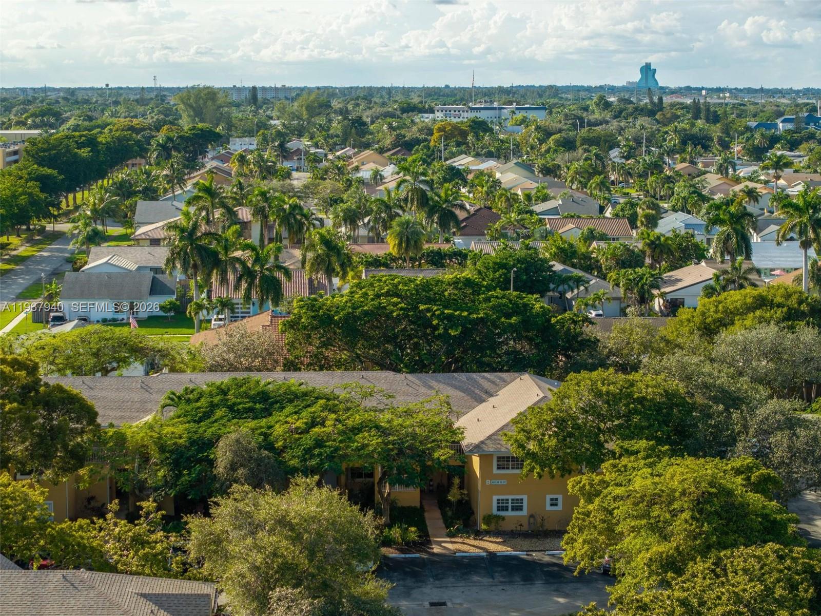 CHATEAU DE VILLE CONDO - Residential