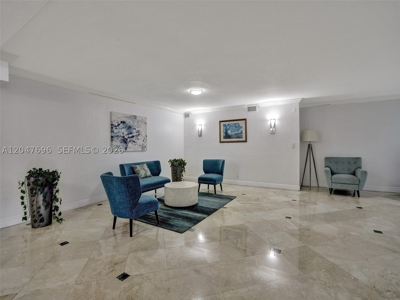 800 Parkview Dr 131