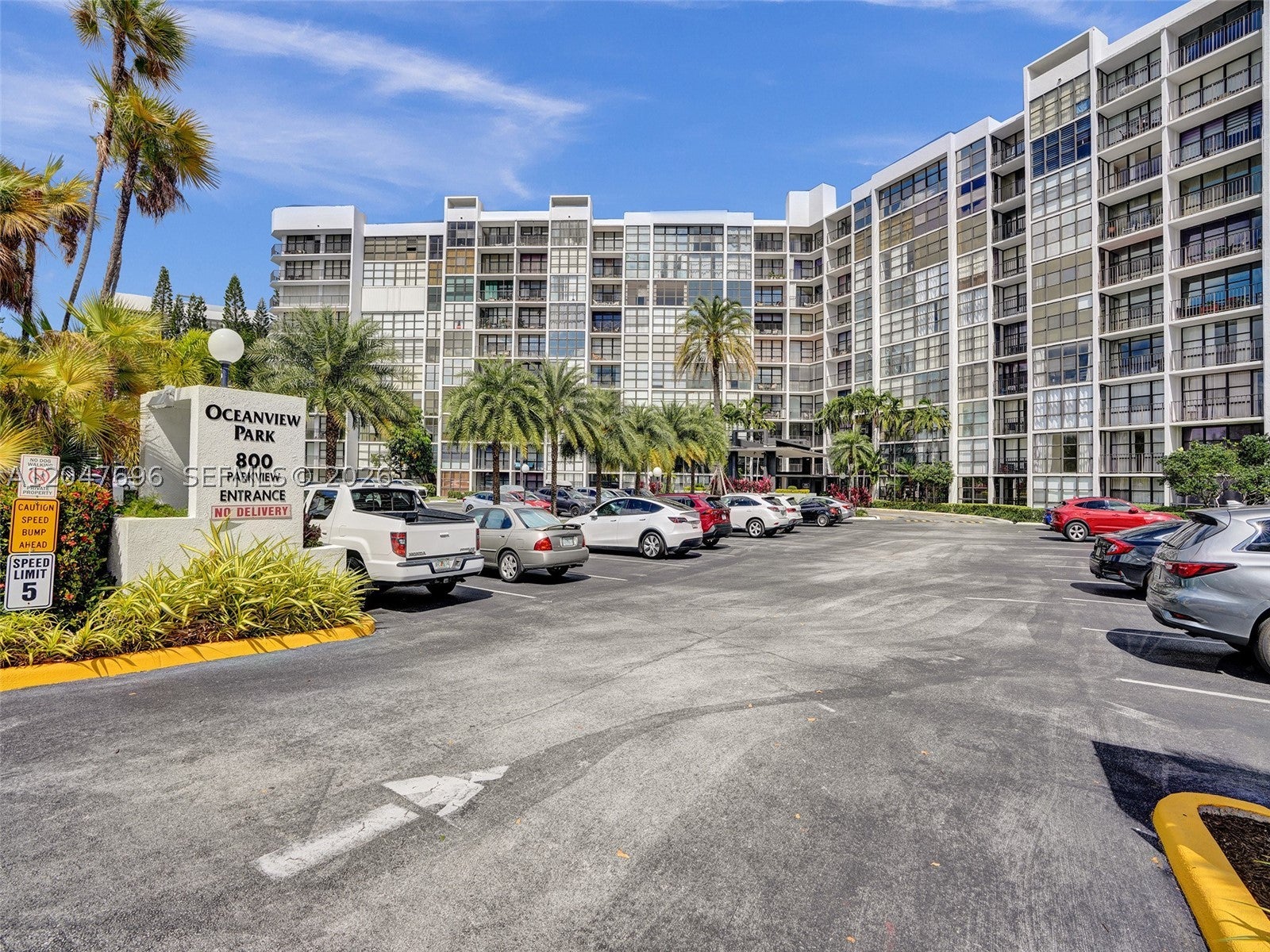 800 Parkview Dr 131