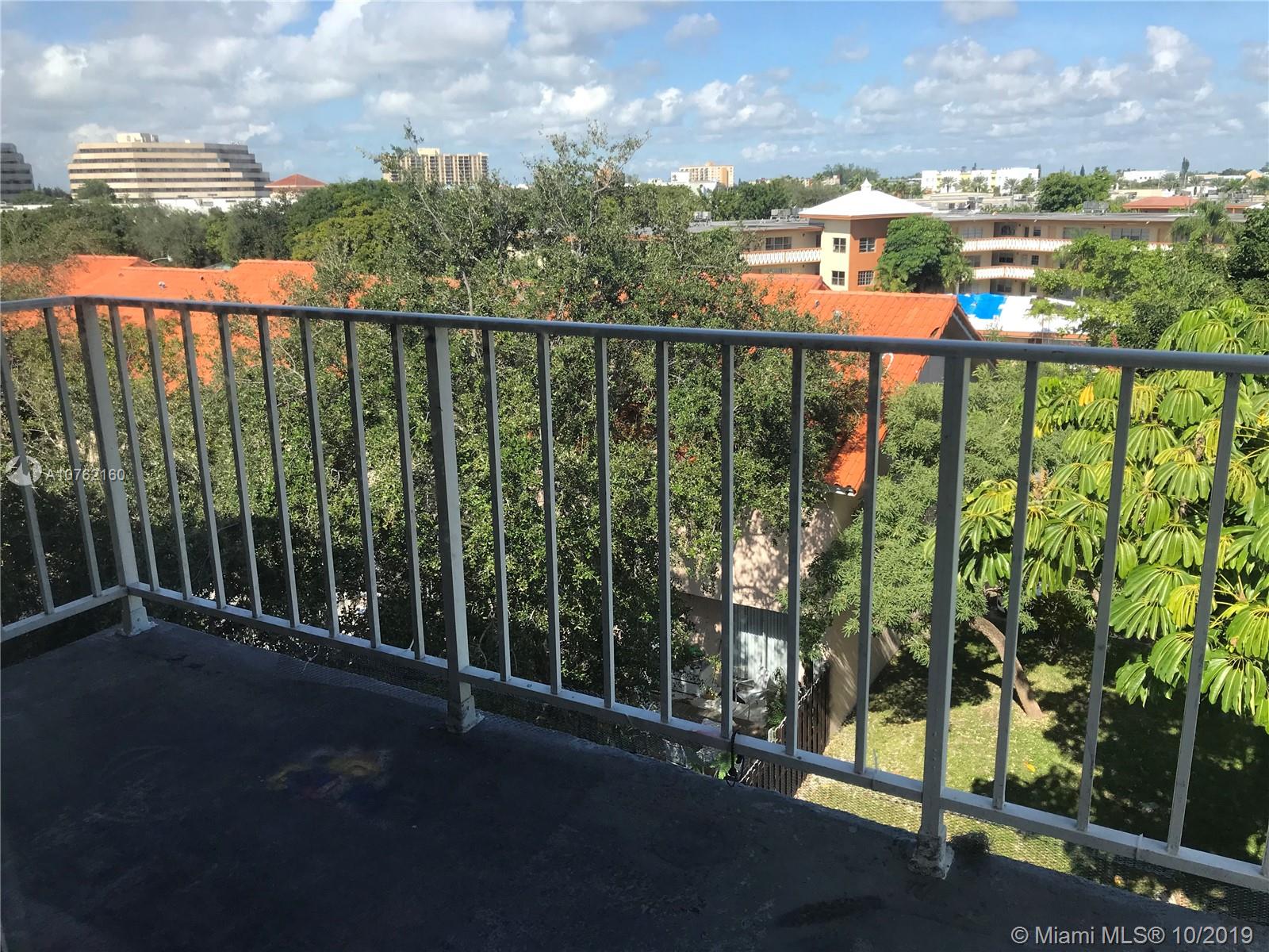 BAYVIEW PALMS CONDO - Residential