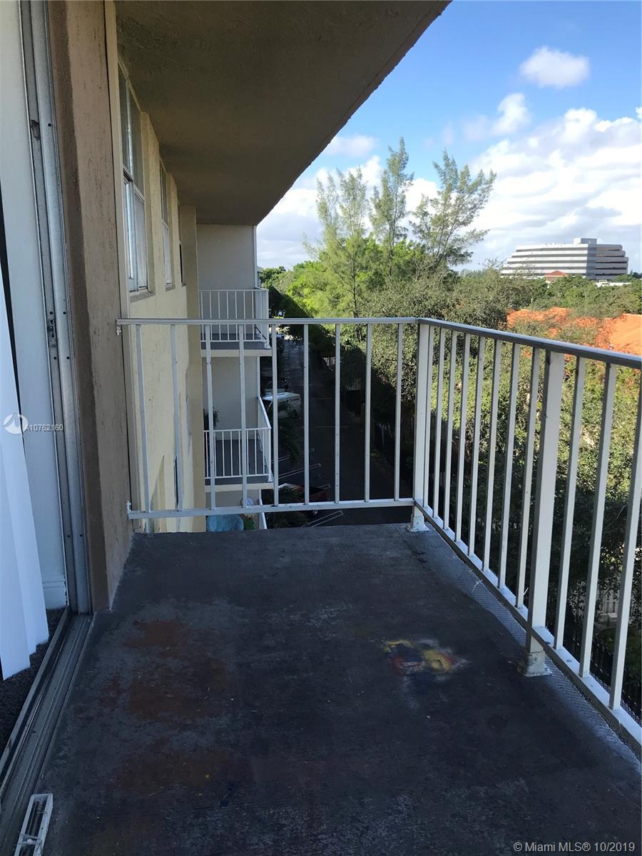 BAYVIEW PALMS CONDO - Residential