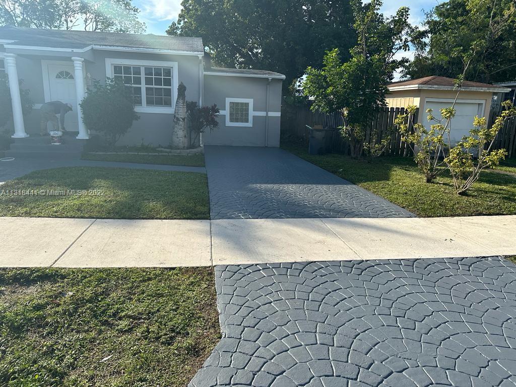 SOUTH HOLLYWOOD AMD PLAT - Residential