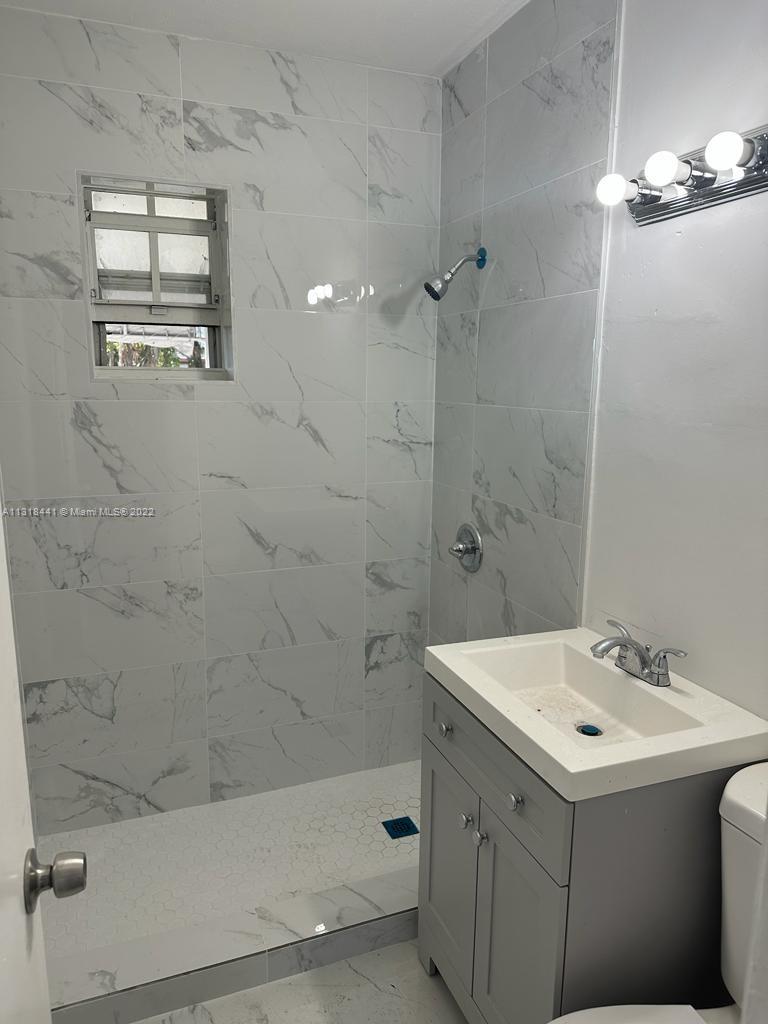 SOUTH HOLLYWOOD AMD PLAT - Residential