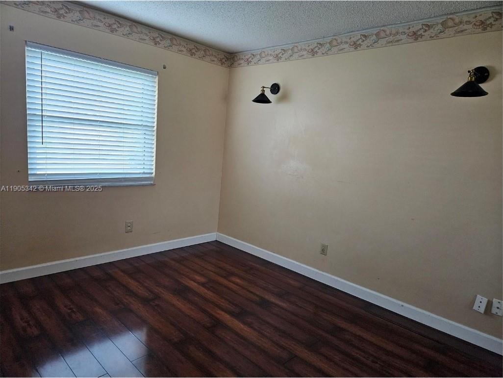 BUENAVENTURA LAKES NORTH - Residential Lease