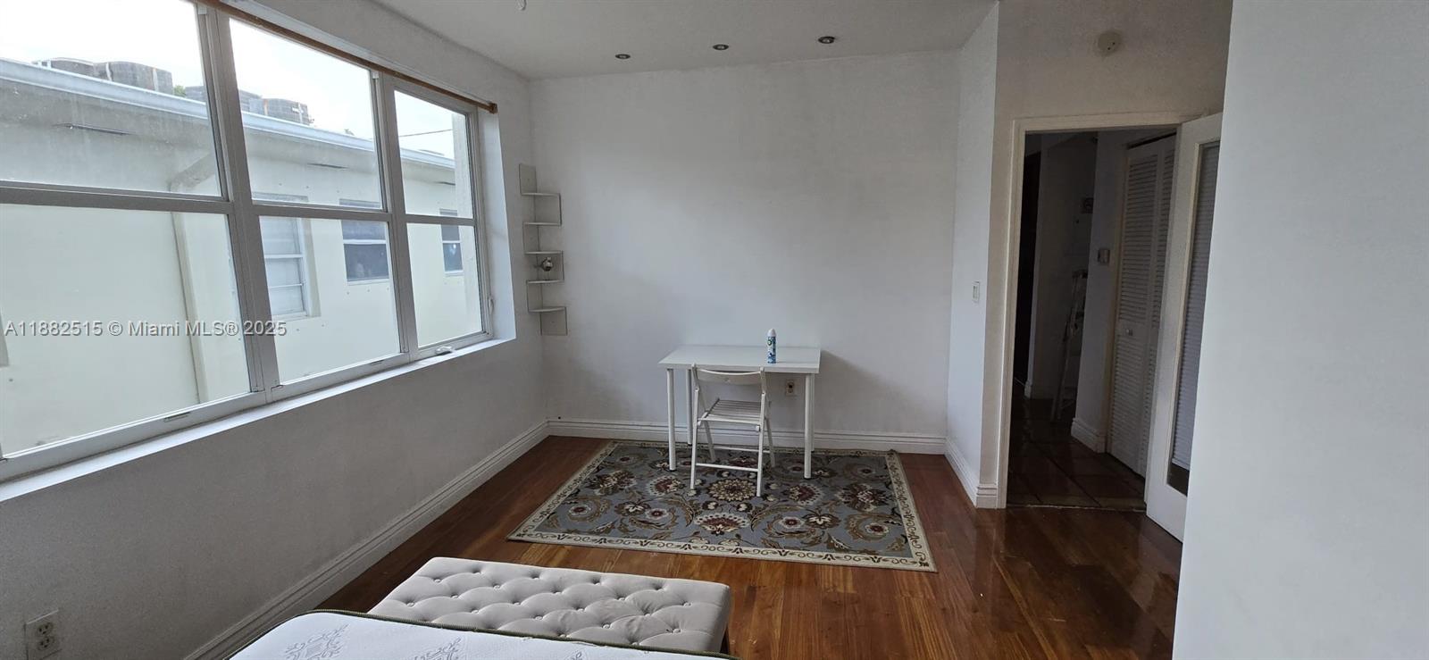 1342 Drexel Ave 204