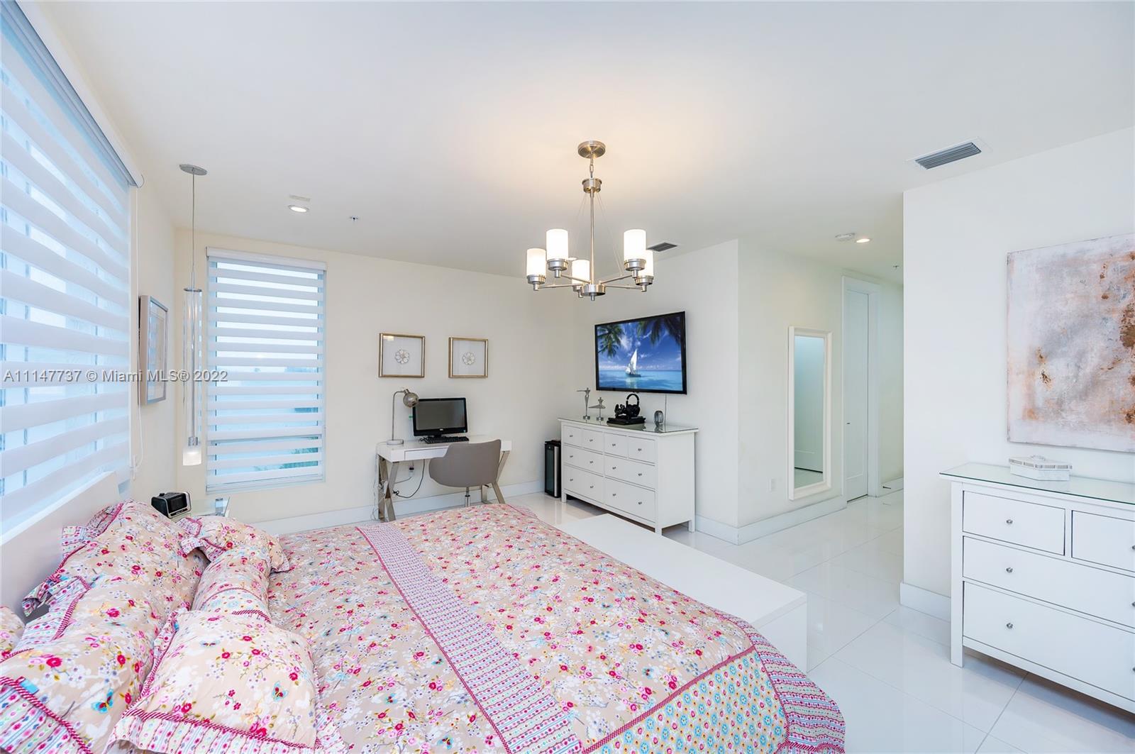 LANDMARK AT DORAL - Residential