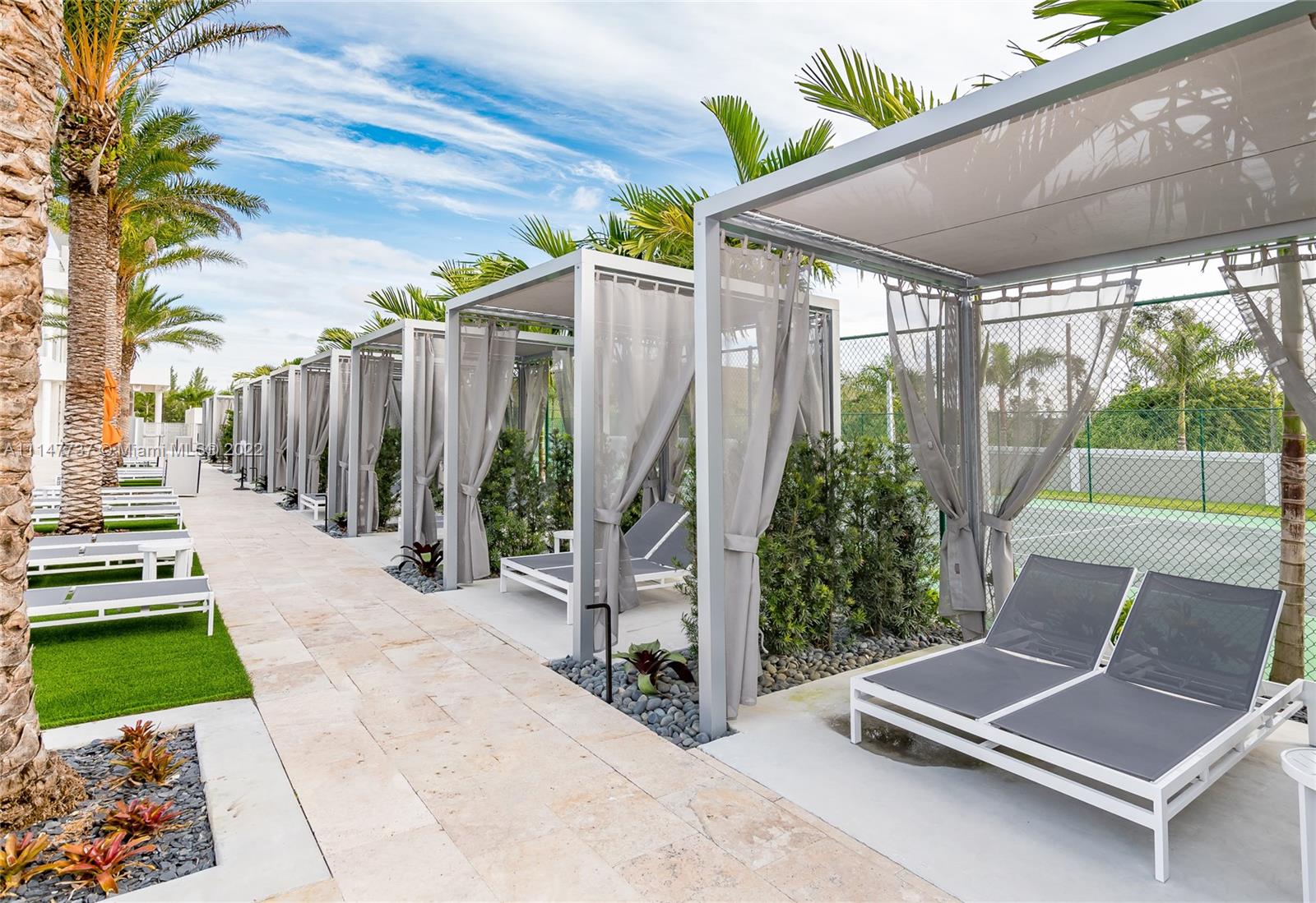 LANDMARK AT DORAL - Residential