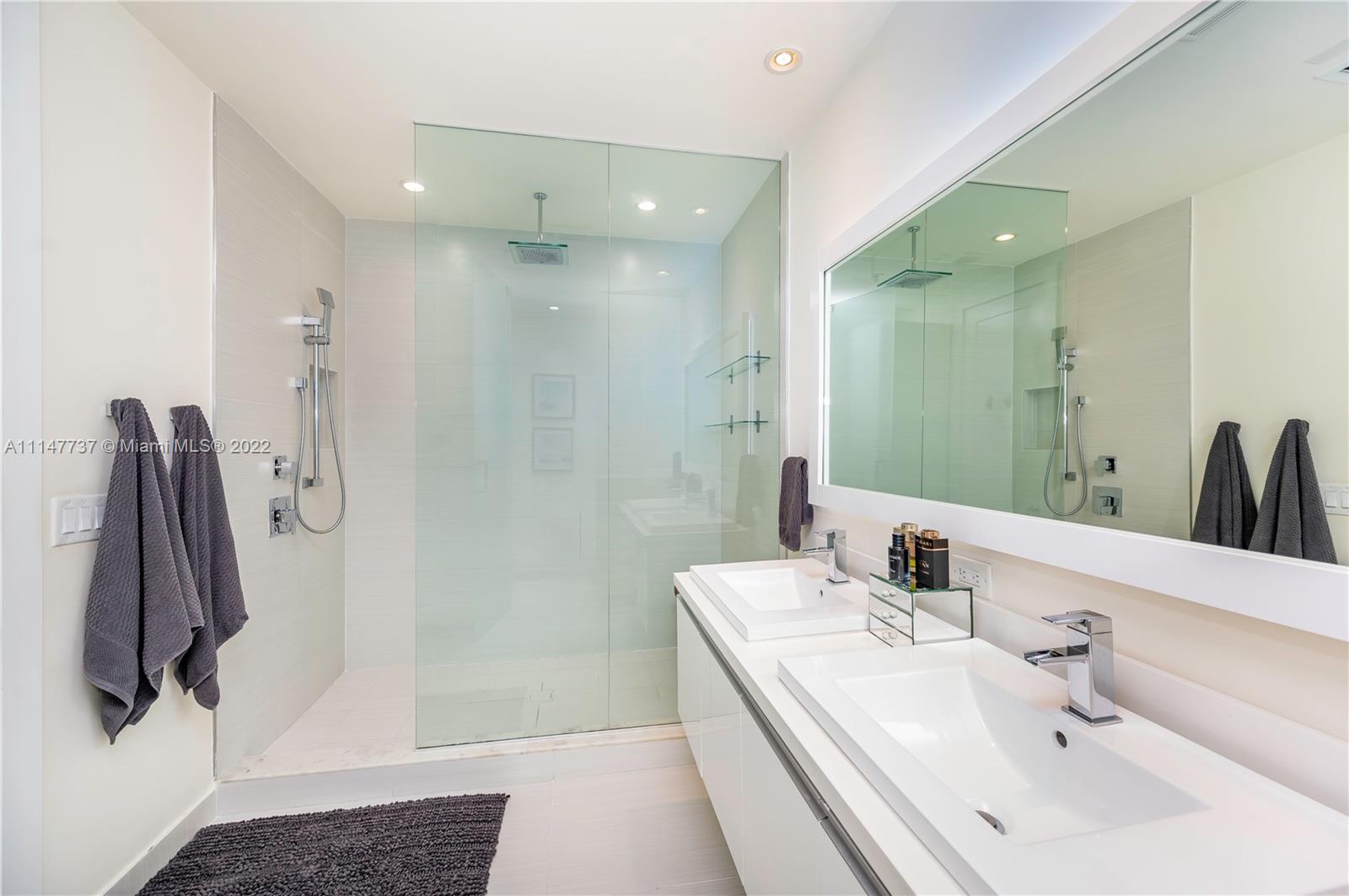 LANDMARK AT DORAL - Residential