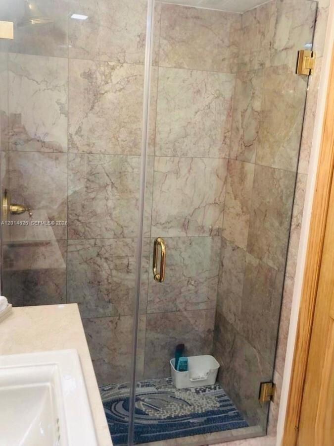 COMMODORE PLAZA CONDO - Residential