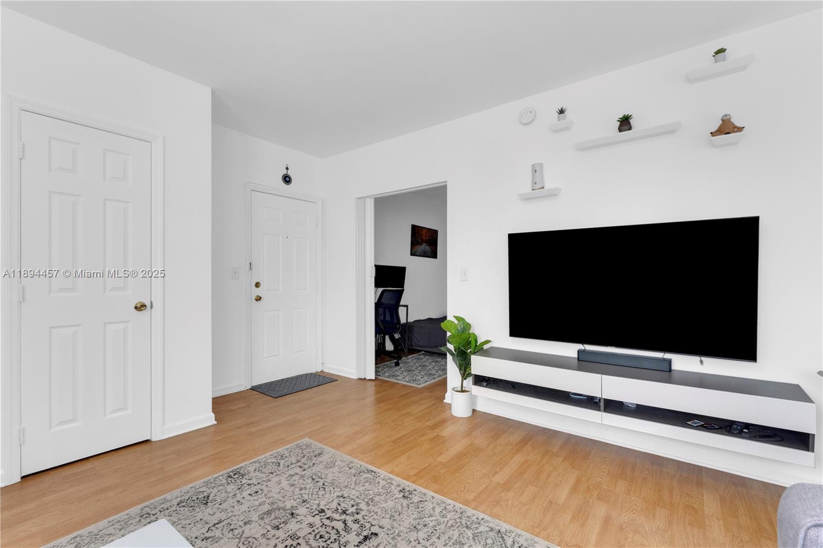 VILA MARA CONDO - Residential
