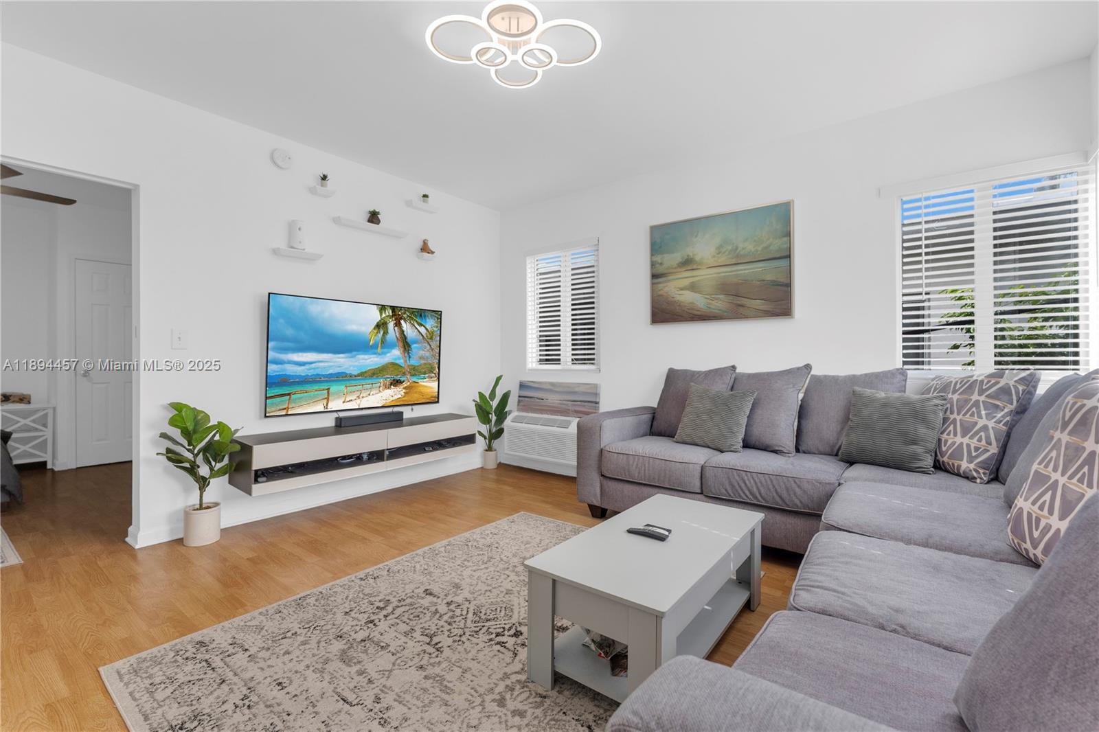 VILA MARA CONDO - Residential