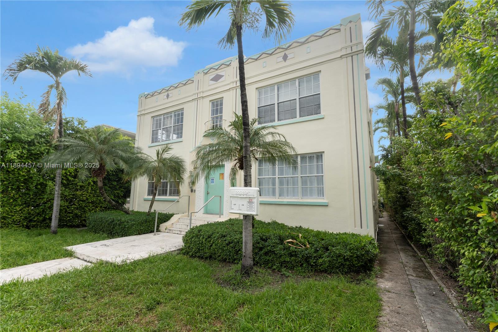 VILA MARA CONDO - Residential
