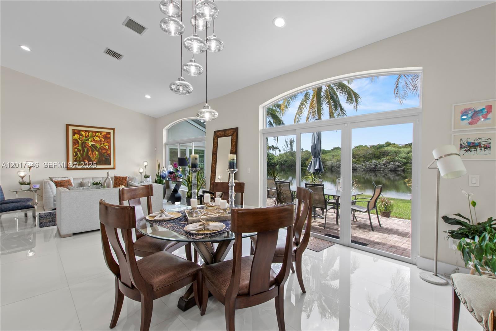 REPLAT OF COUNTRY LAKES - Residential