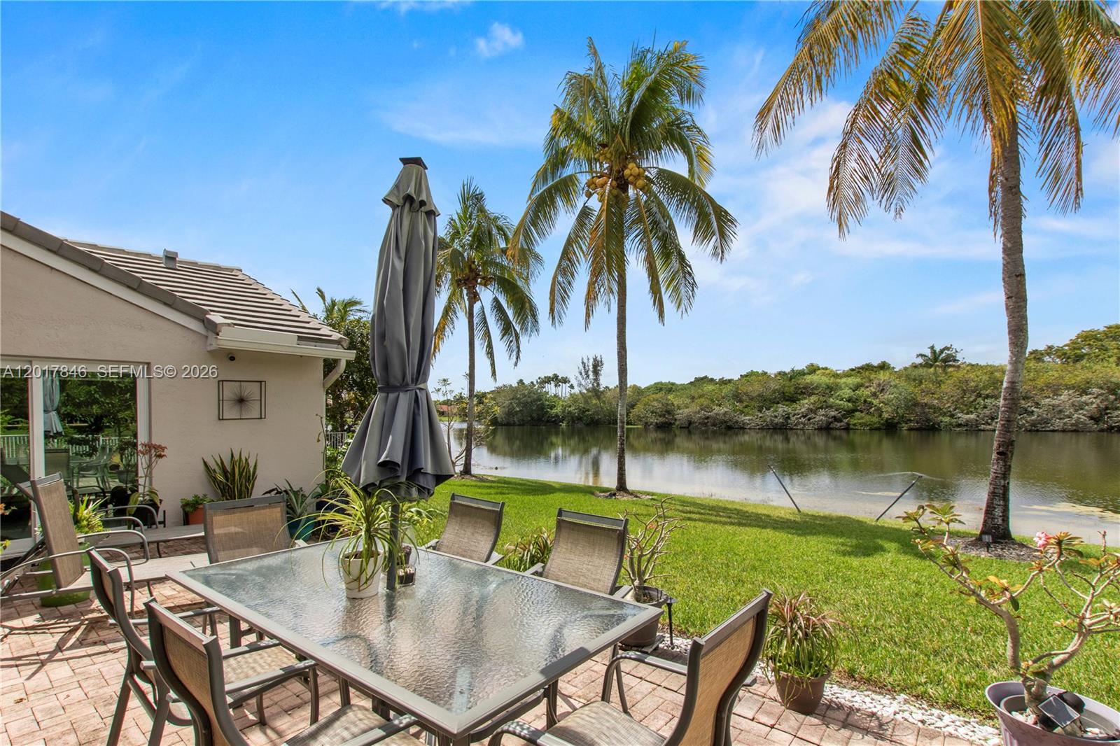 REPLAT OF COUNTRY LAKES - Residential
