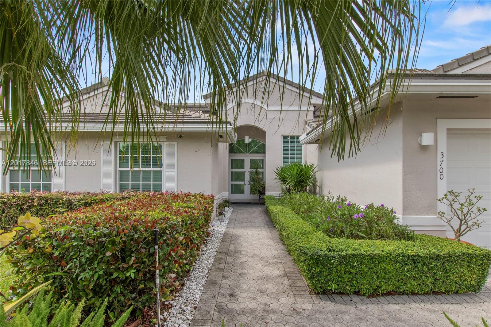 REPLAT OF COUNTRY LAKES - Residential