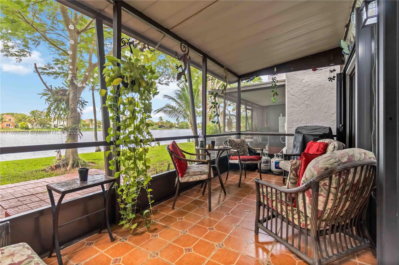 PEMBROKE POINTE SEC ONE - Residential