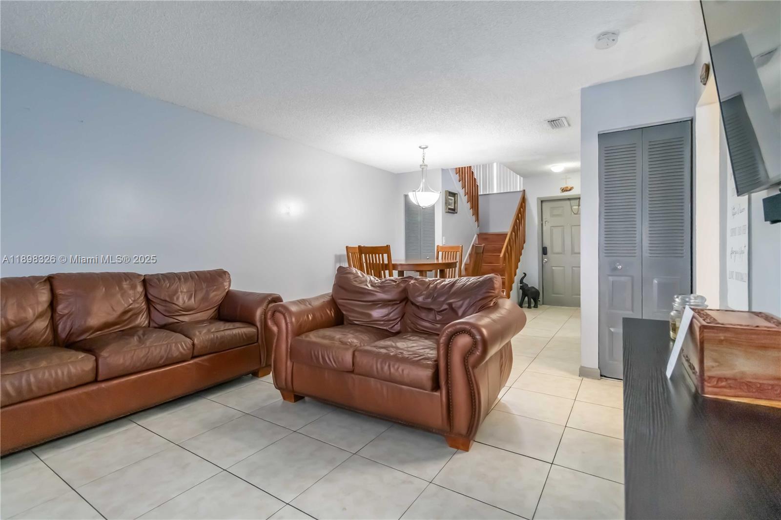 PEMBROKE POINTE SEC ONE - Residential