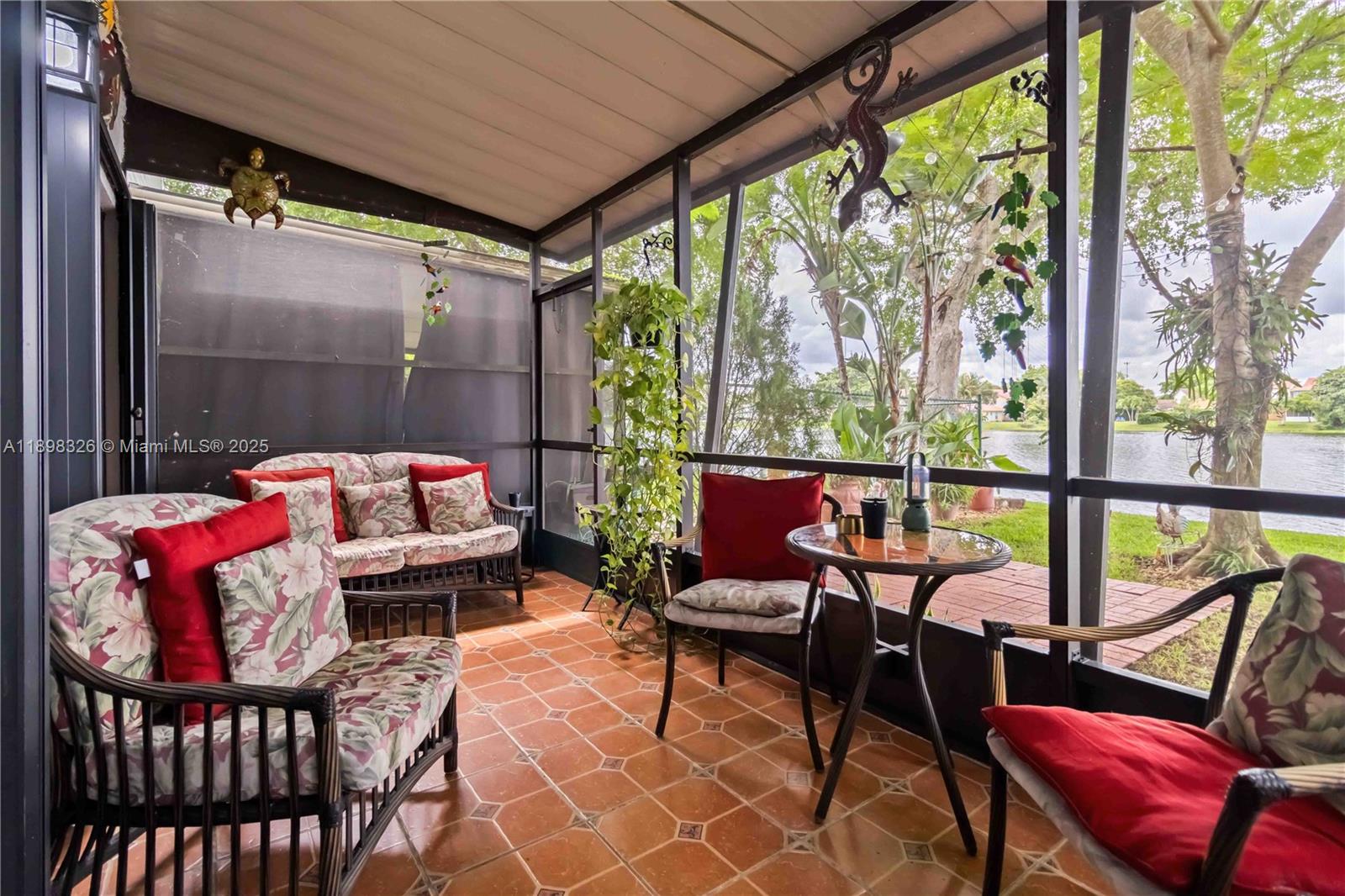 PEMBROKE POINTE SEC ONE - Residential