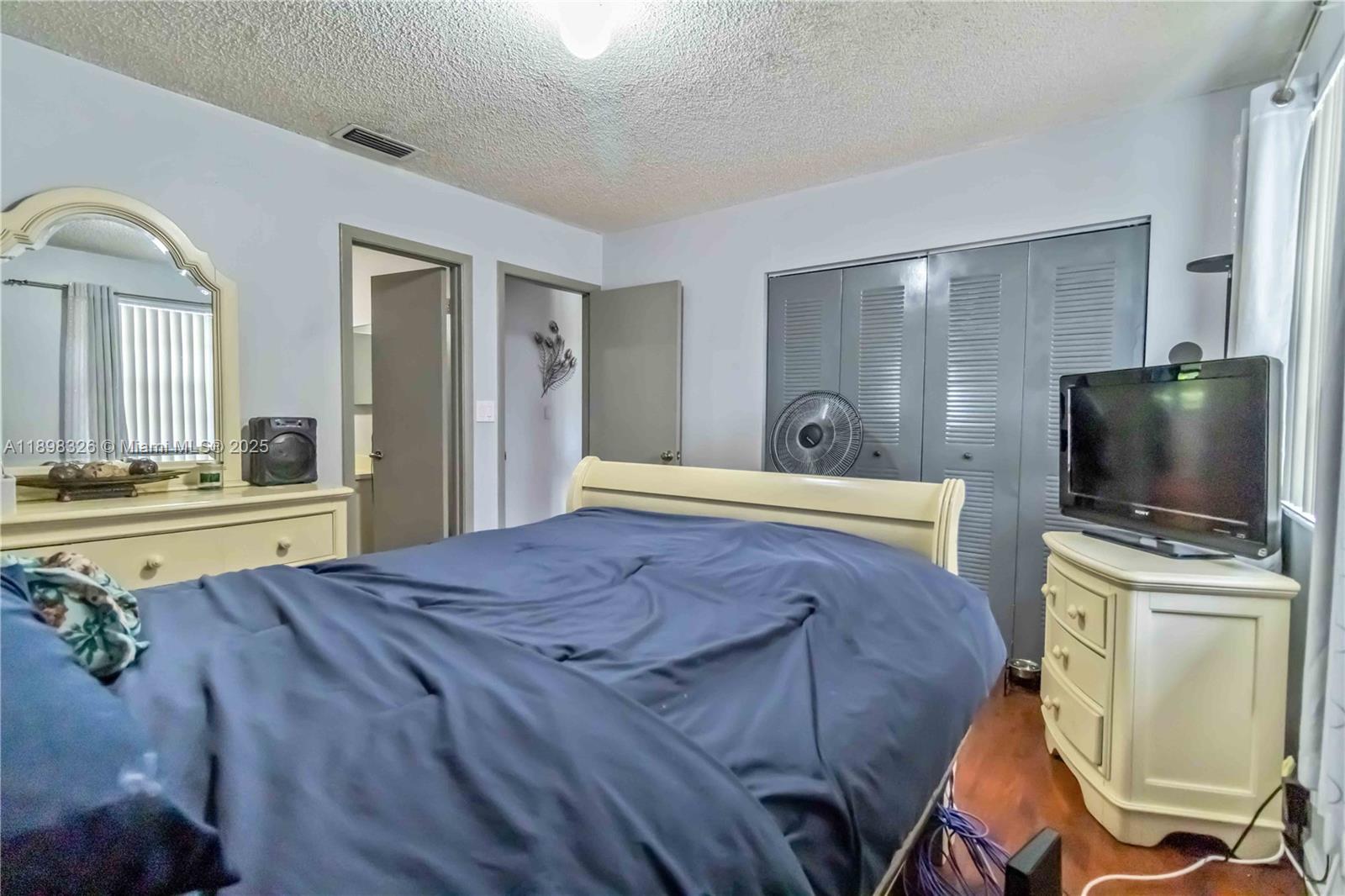 PEMBROKE POINTE SEC ONE - Residential