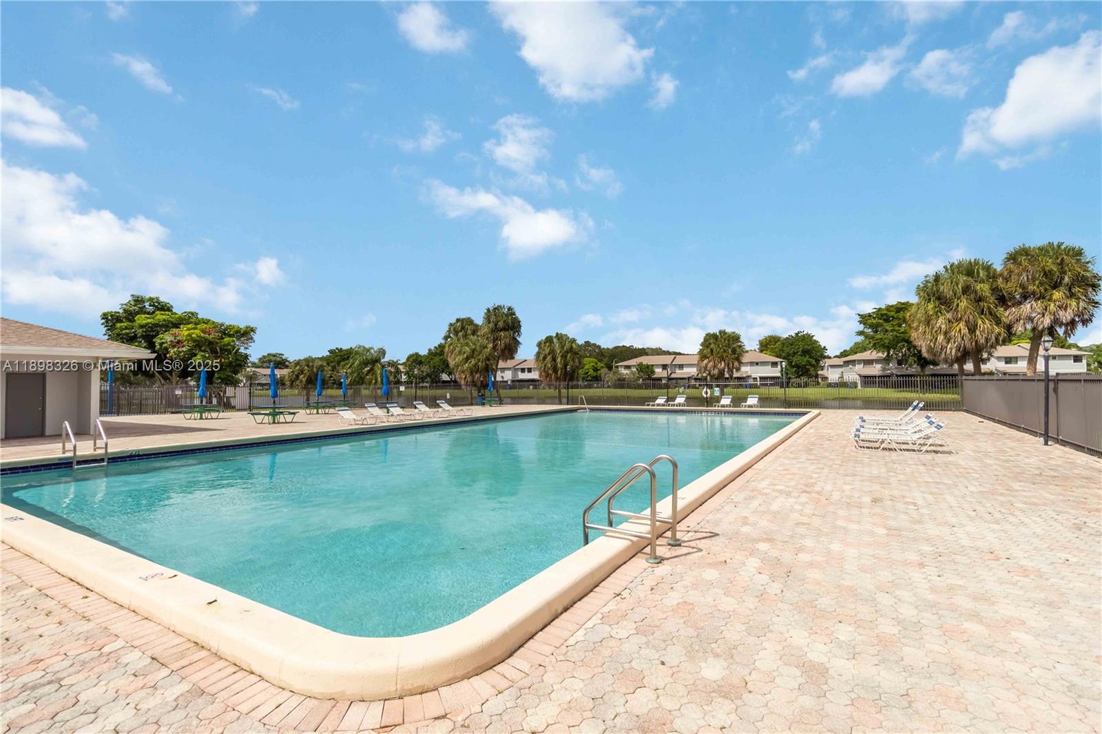 PEMBROKE POINTE SEC ONE - Residential