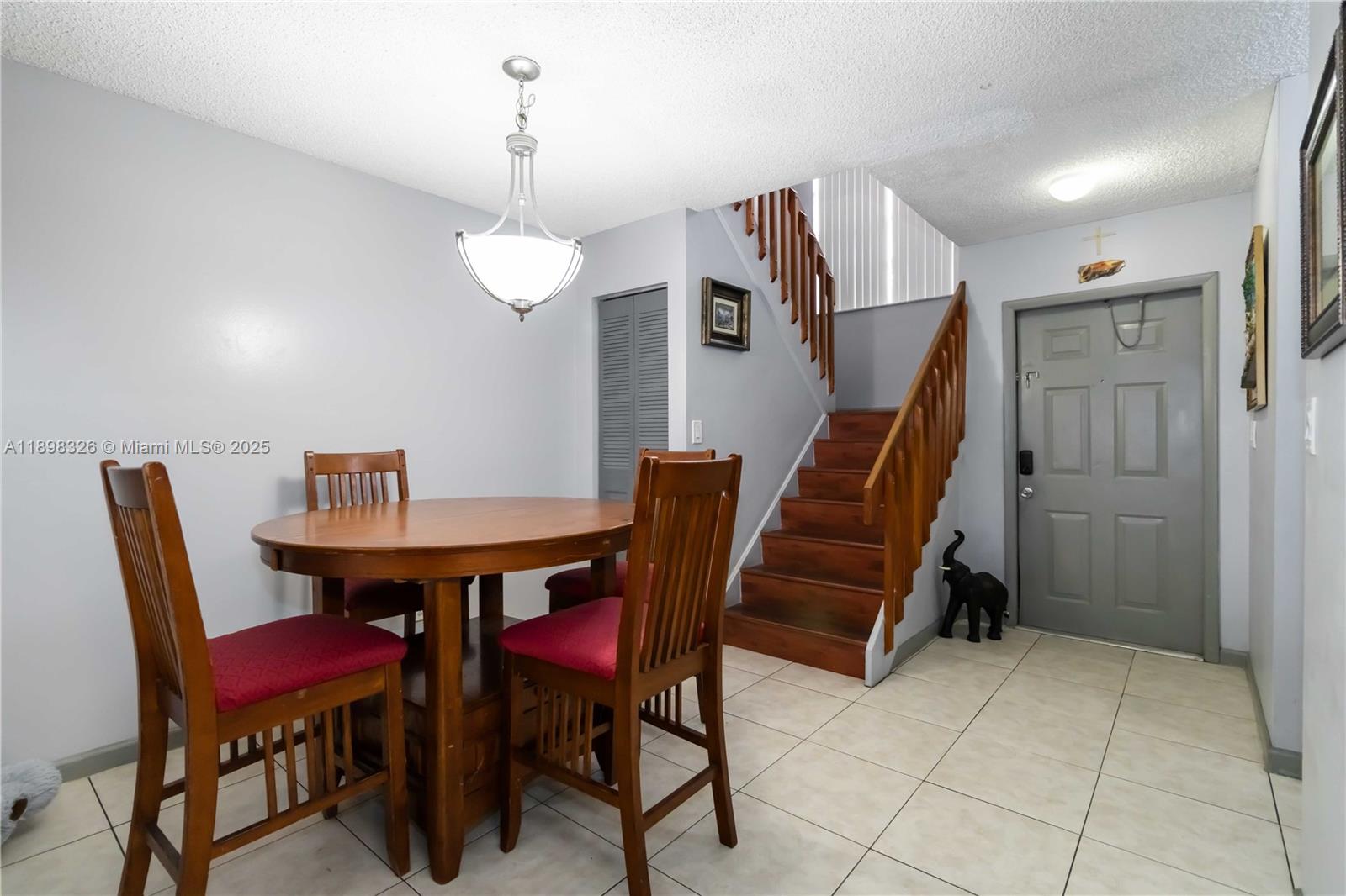 PEMBROKE POINTE SEC ONE - Residential