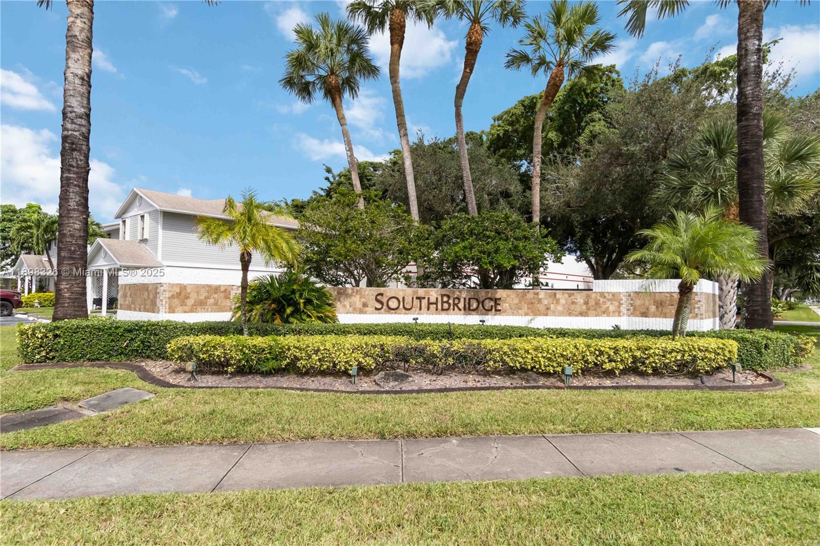 PEMBROKE POINTE SEC ONE - Residential