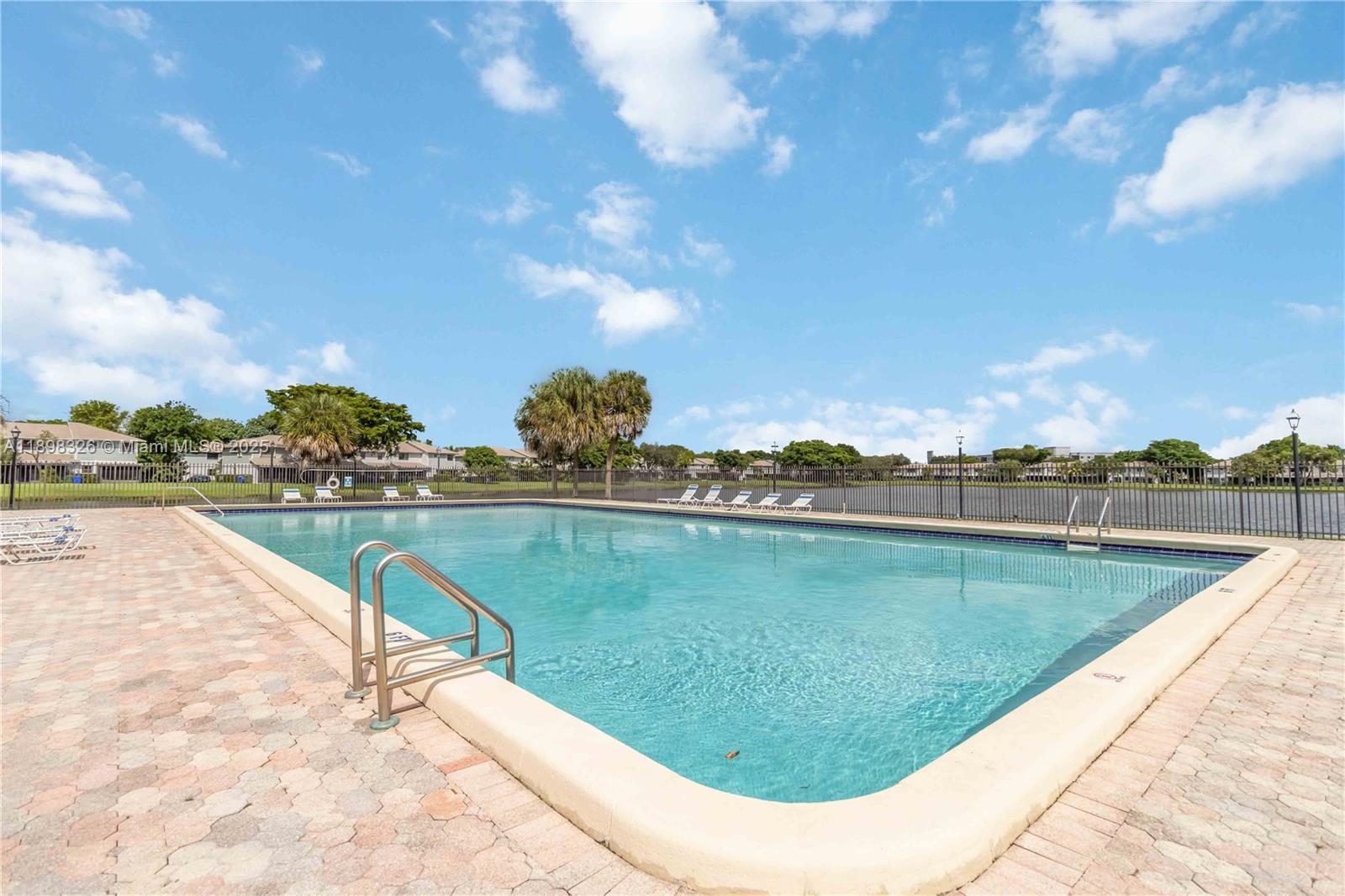 PEMBROKE POINTE SEC ONE - Residential