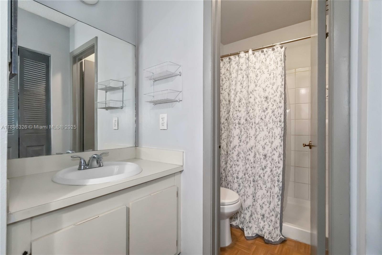 PEMBROKE POINTE SEC ONE - Residential