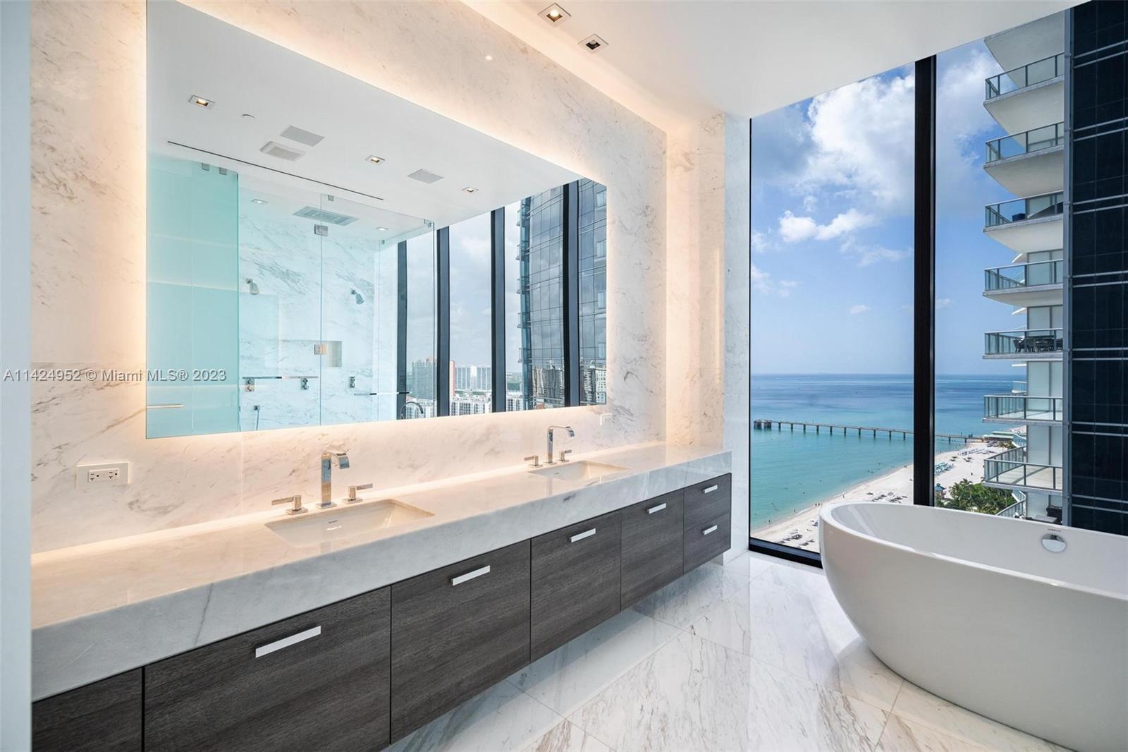 MUSE CONDO - Residential