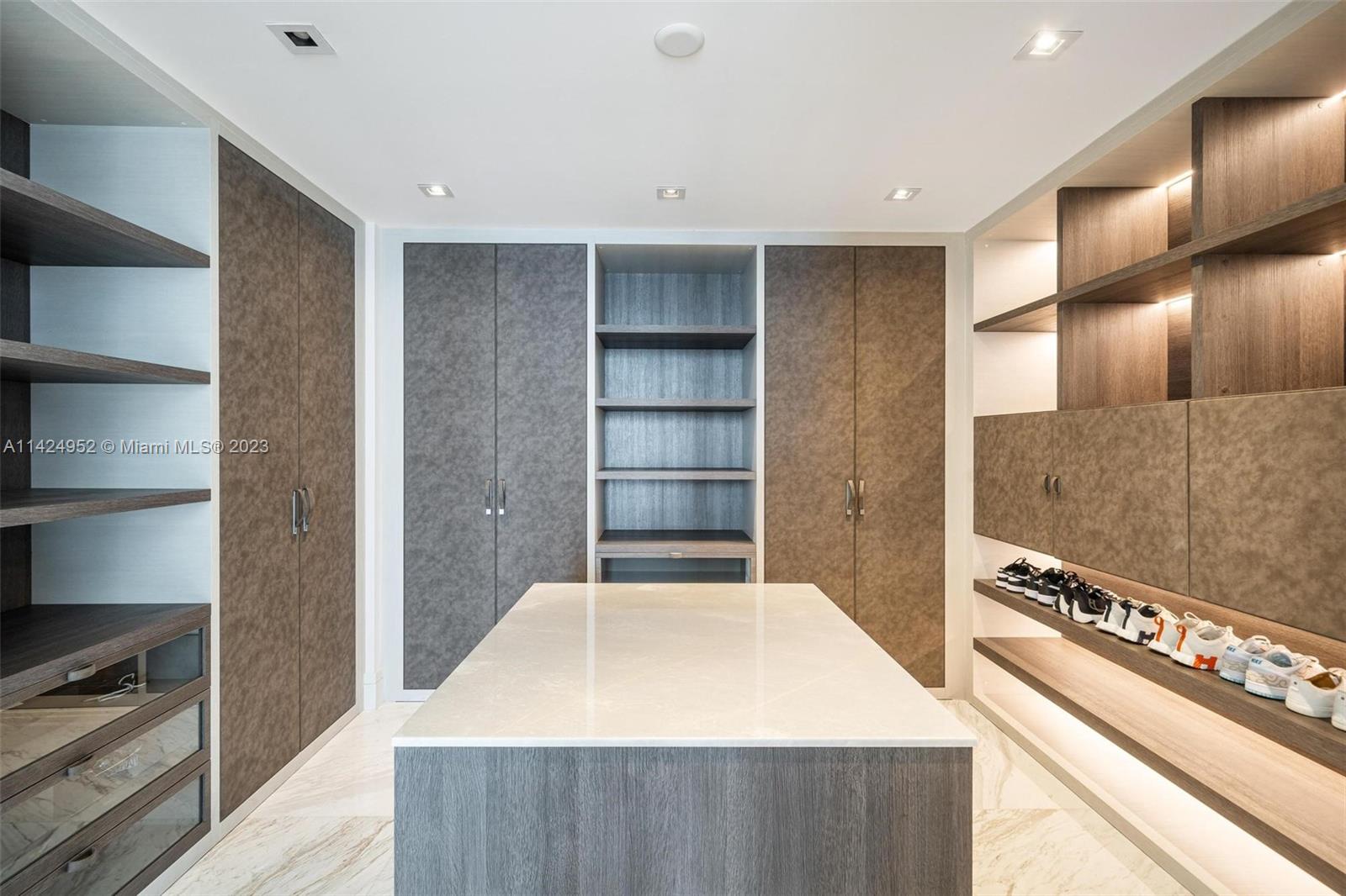 MUSE CONDO - Residential