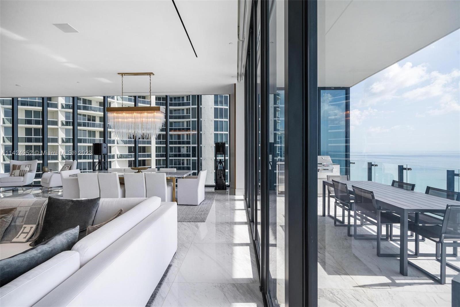 MUSE CONDO - Residential