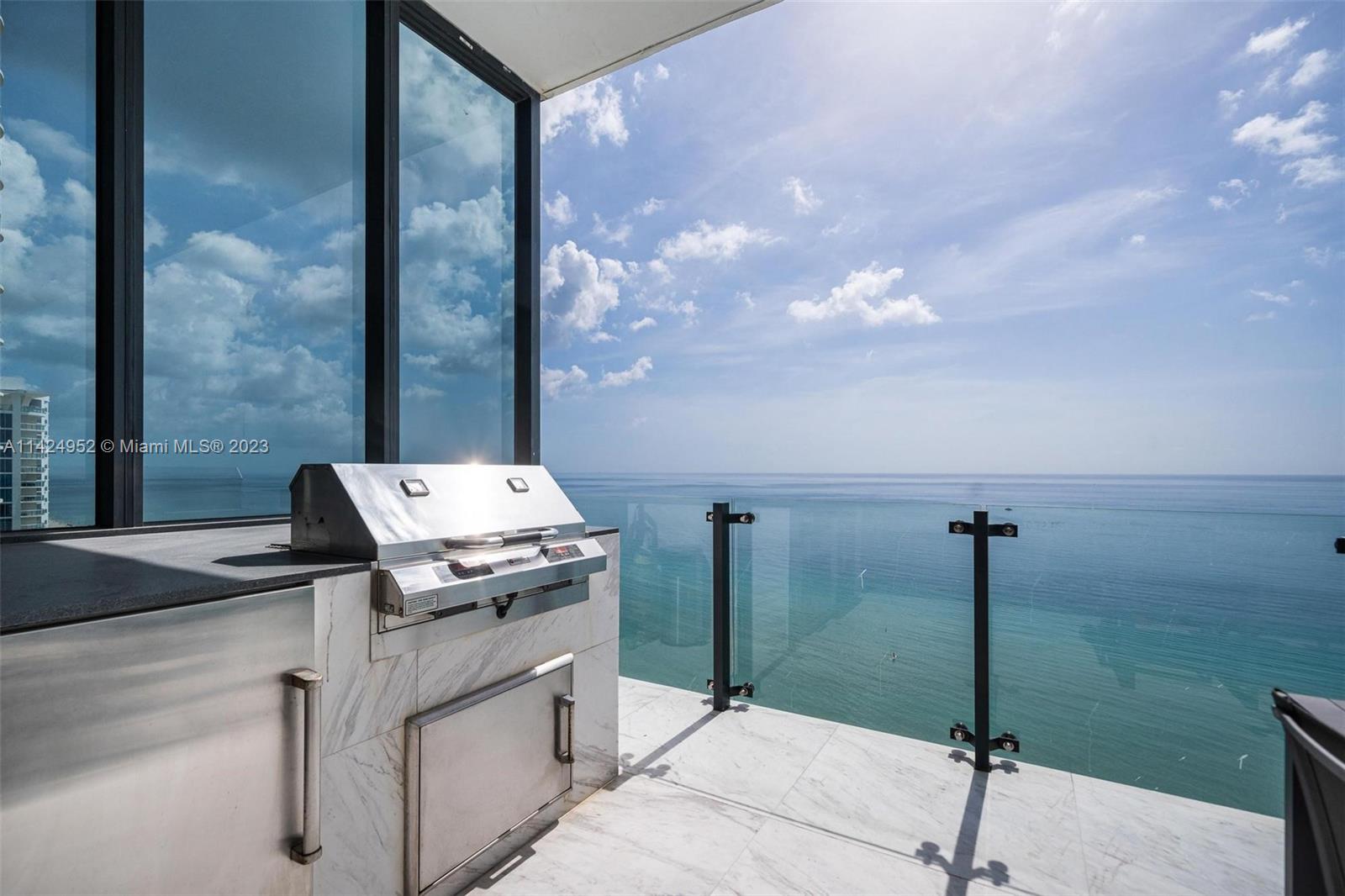 MUSE CONDO - Residential