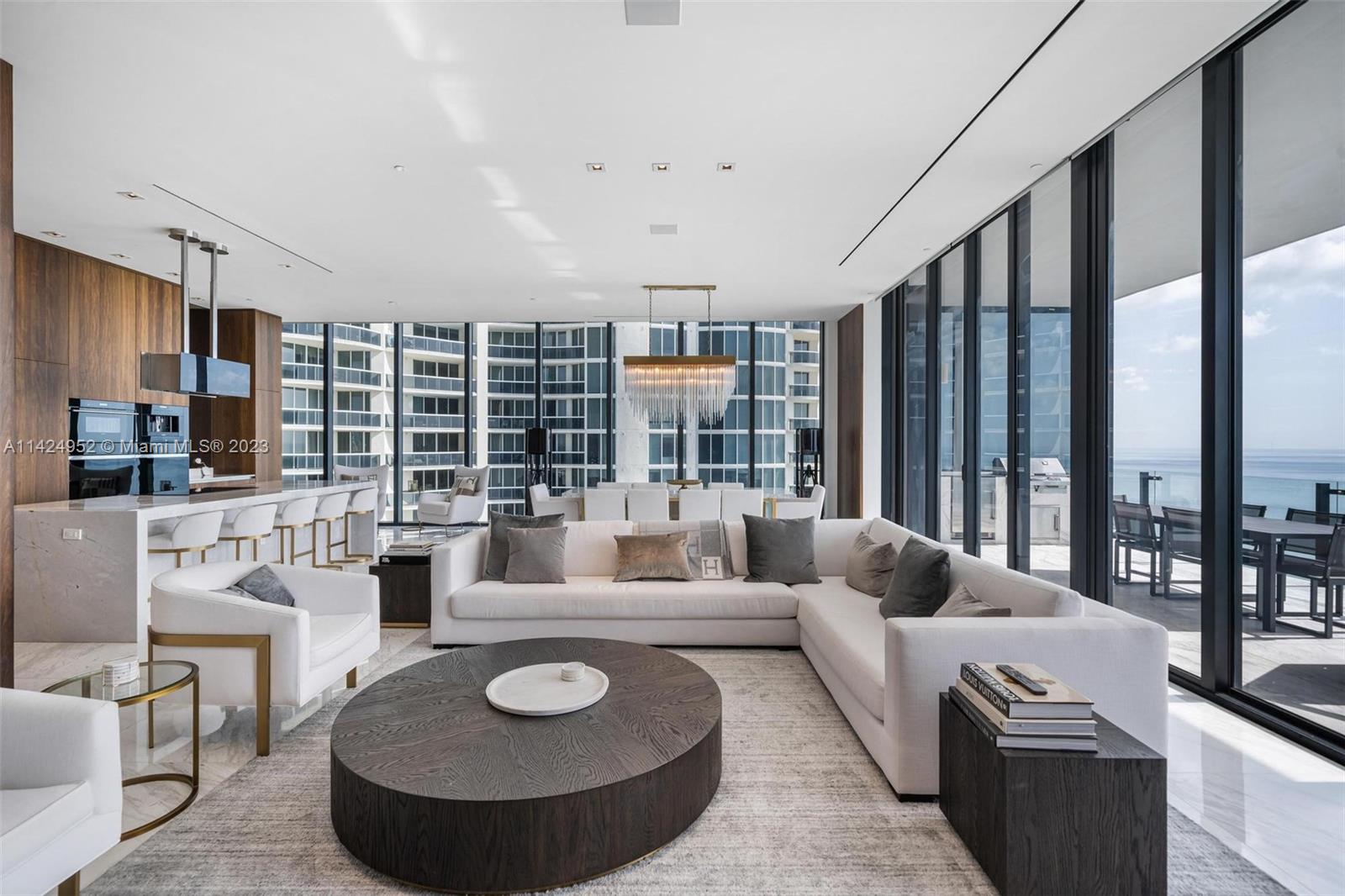 MUSE CONDO - Residential