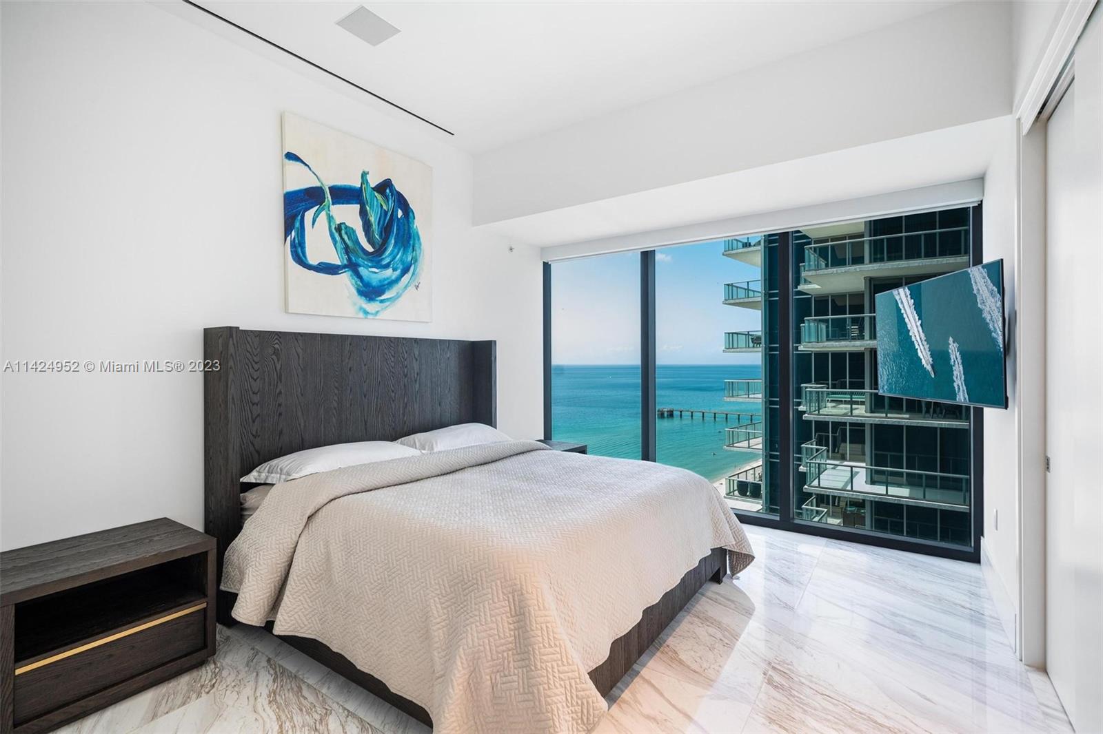 MUSE CONDO - Residential