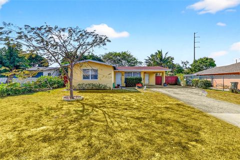 Photo of 144 NW 9th Ave, Delray Beach, FL 33444 (MLS # A11969022)