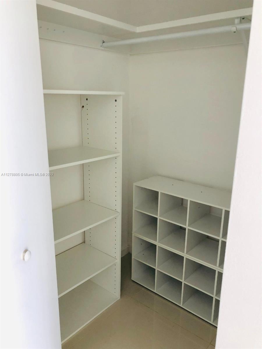 5252 PASEO CONDO - Residential