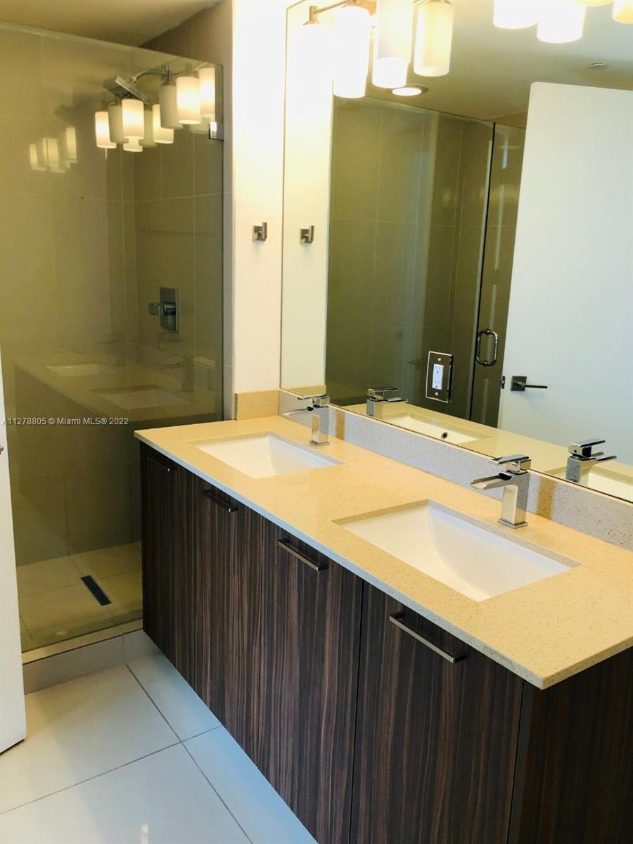 5252 PASEO CONDO - Residential