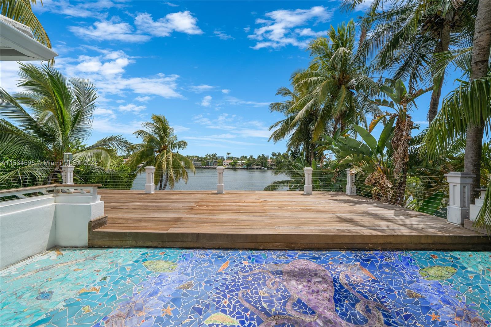 SAN MARINO ISLAND - Residential