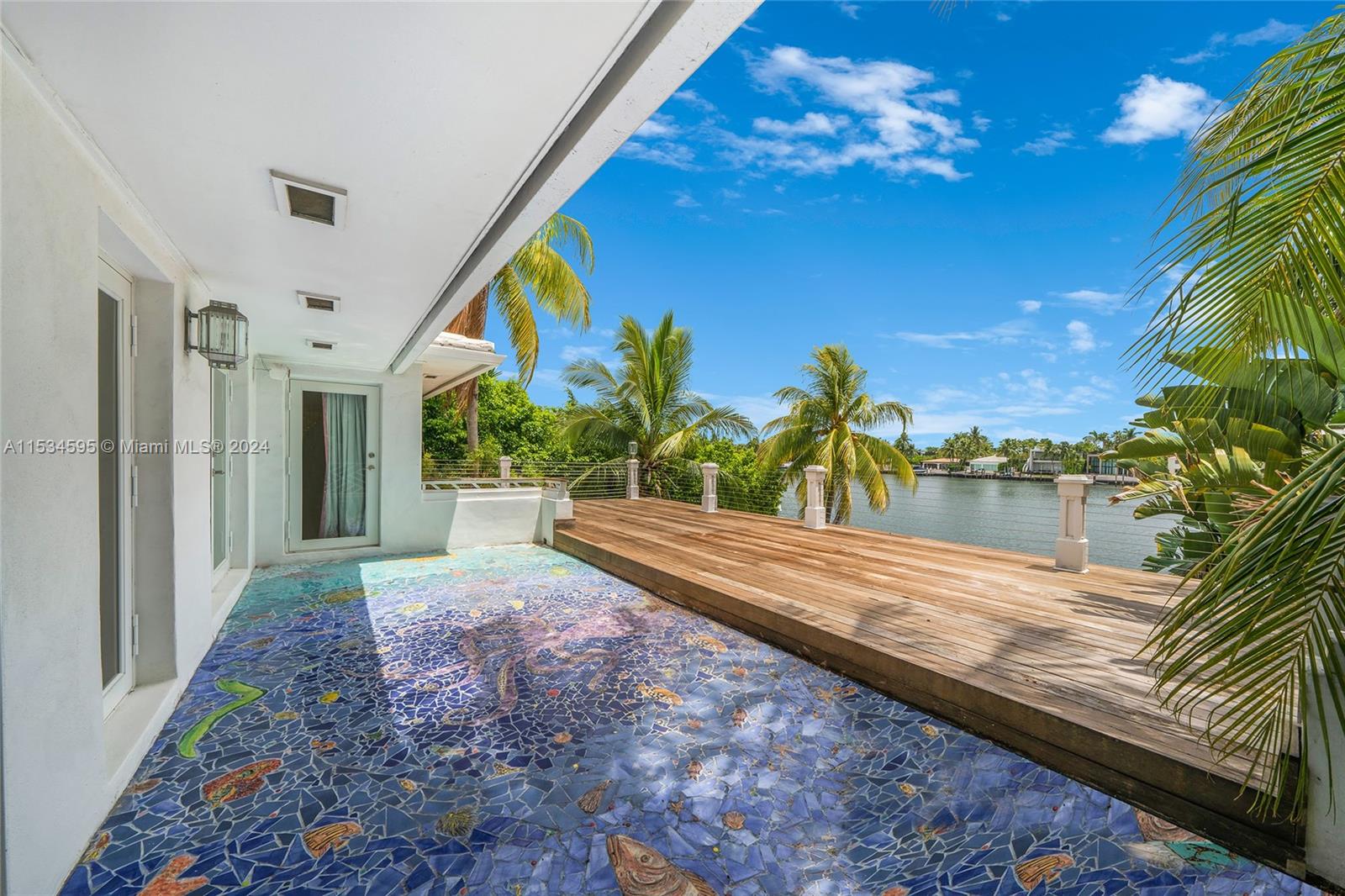 SAN MARINO ISLAND - Residential