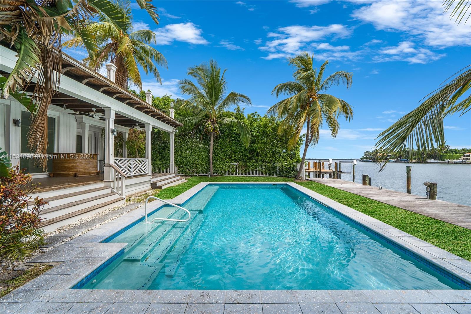 SAN MARINO ISLAND - Residential