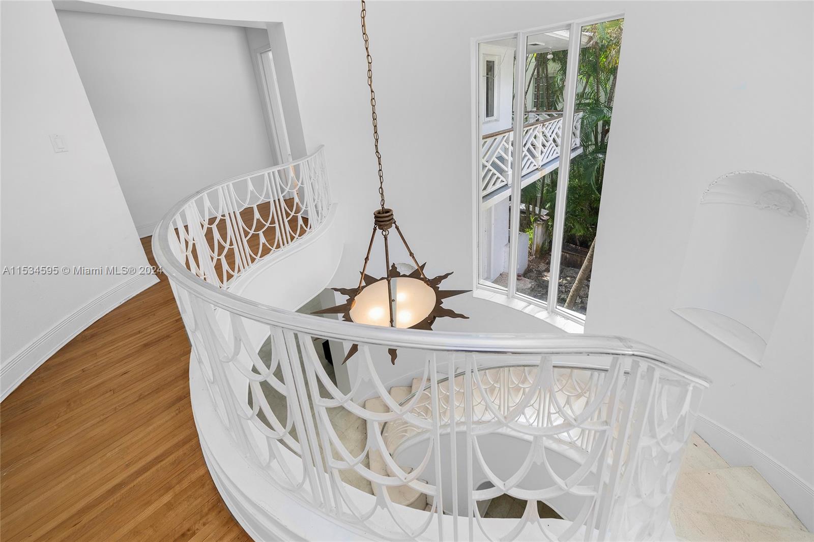 SAN MARINO ISLAND - Residential