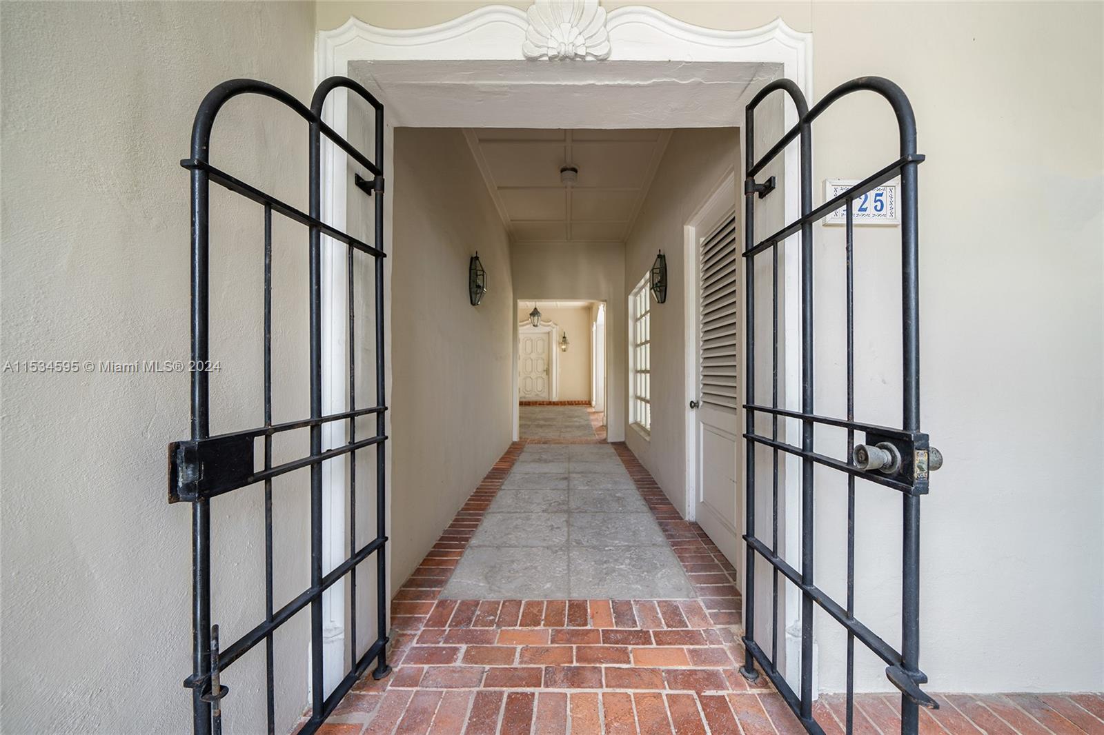 SAN MARINO ISLAND - Residential