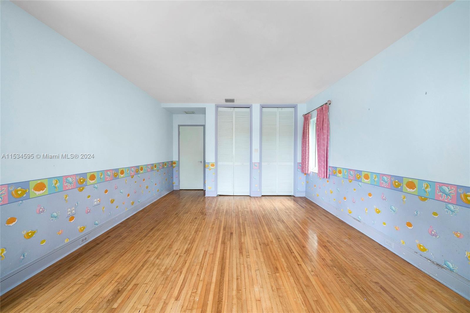 SAN MARINO ISLAND - Residential