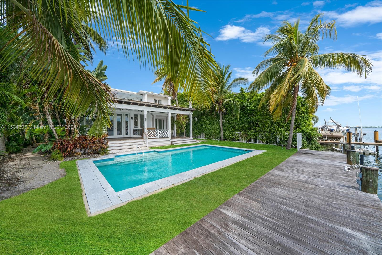 SAN MARINO ISLAND - Residential