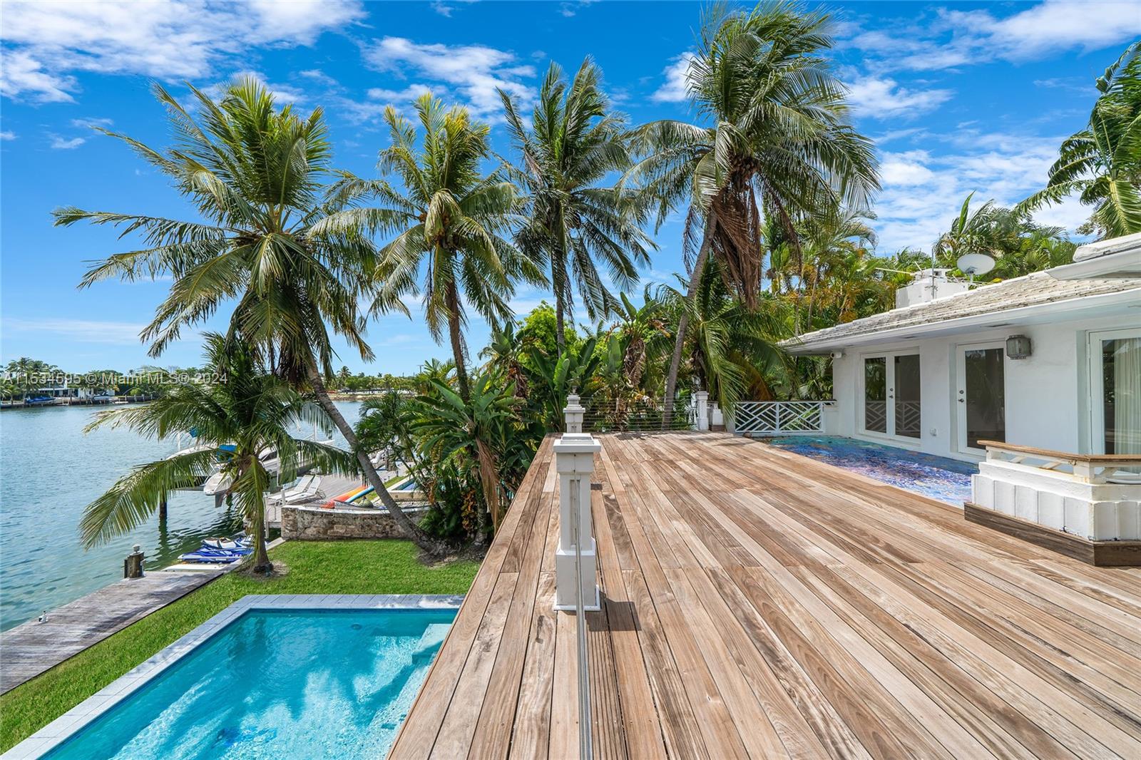 SAN MARINO ISLAND - Residential