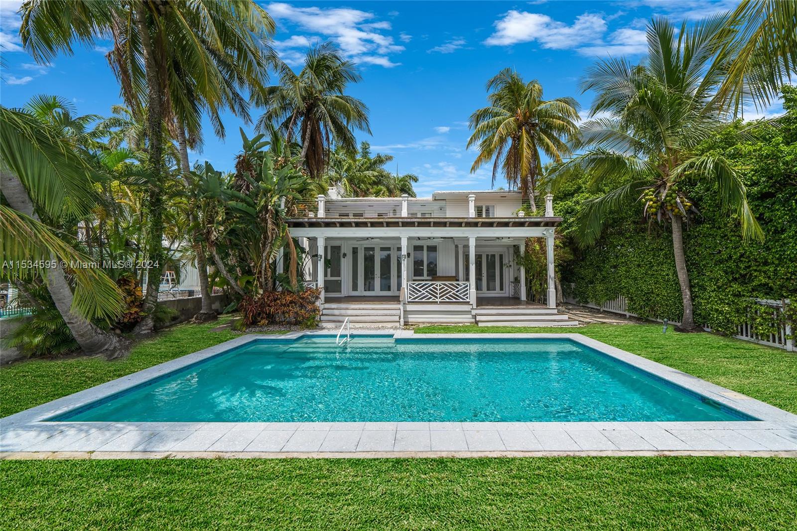 SAN MARINO ISLAND - Residential