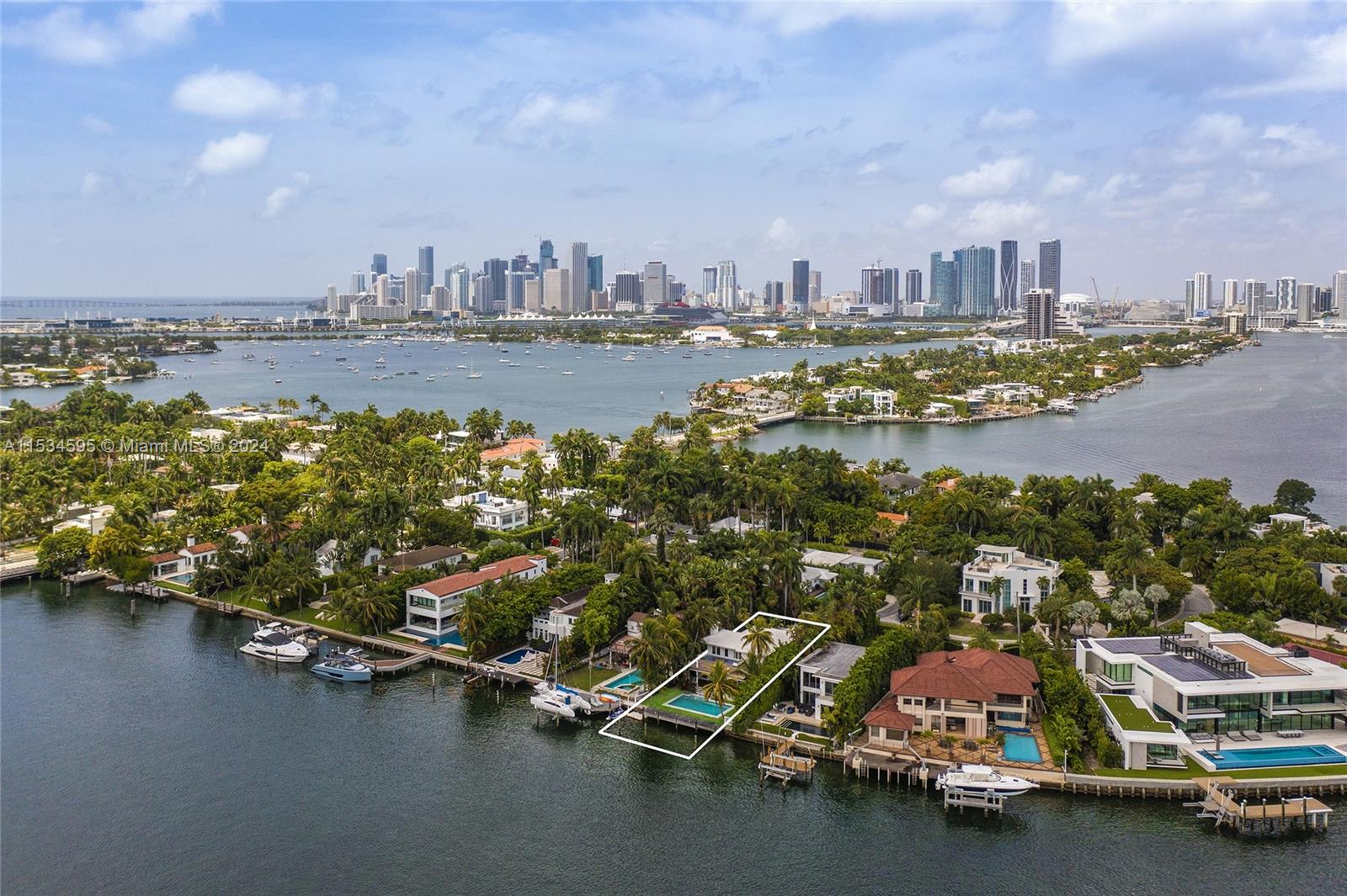 SAN MARINO ISLAND - Residential