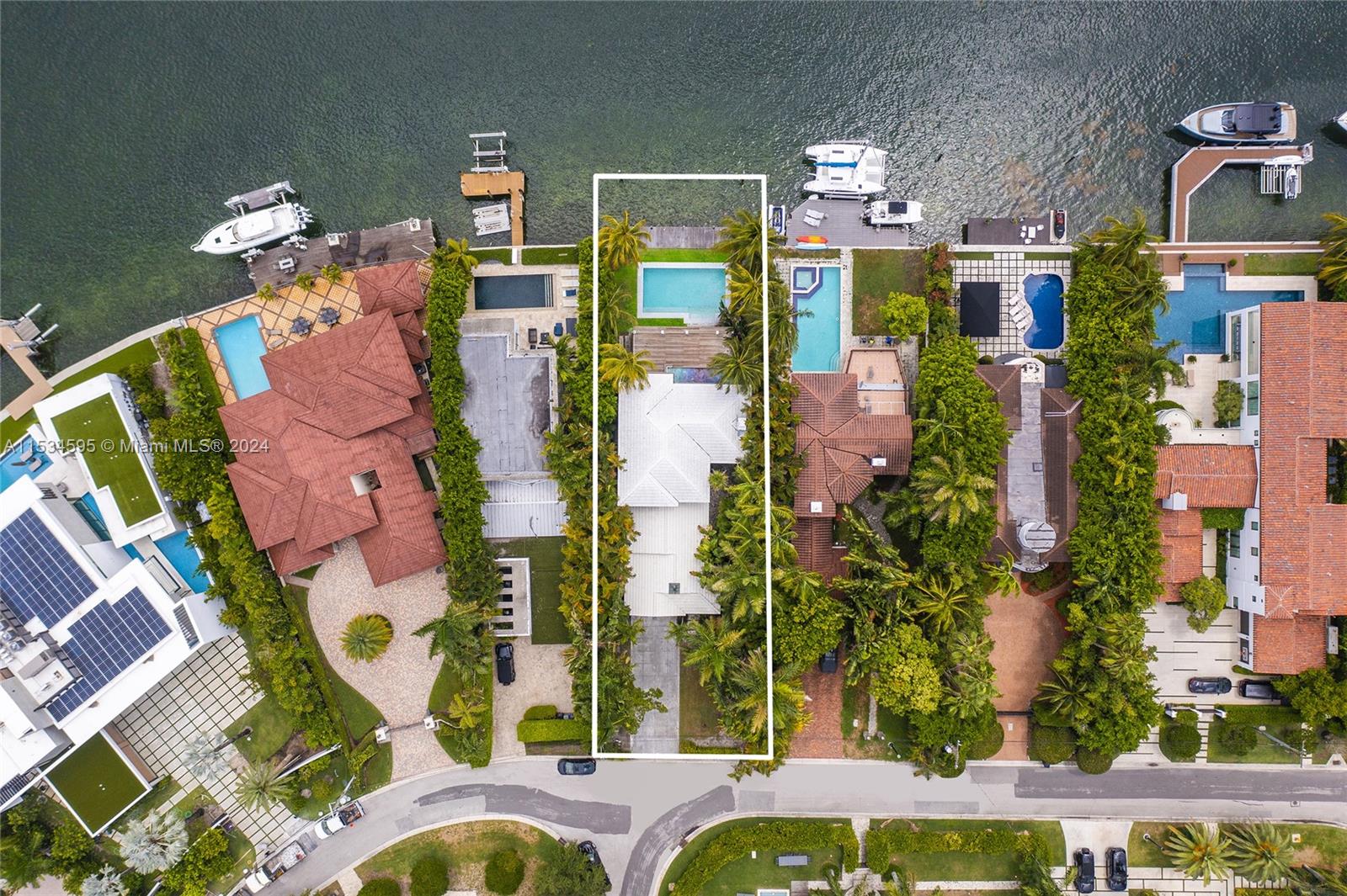 SAN MARINO ISLAND - Residential